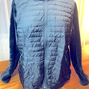 32 Degree Heat Puffer Jacket - Size XL - Color is Black - unisex